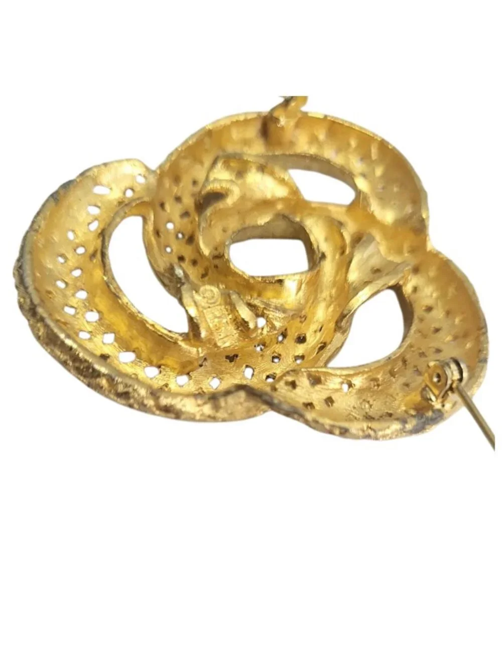 BSK Vintage Signed Gold Tone Braided Knot Brooch Pin